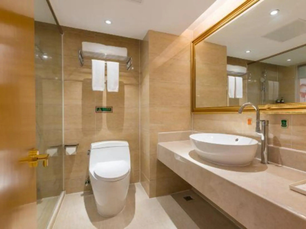 Vienna Hotel (Dongguan Huangjiang Meitang Subway Station Brnch)