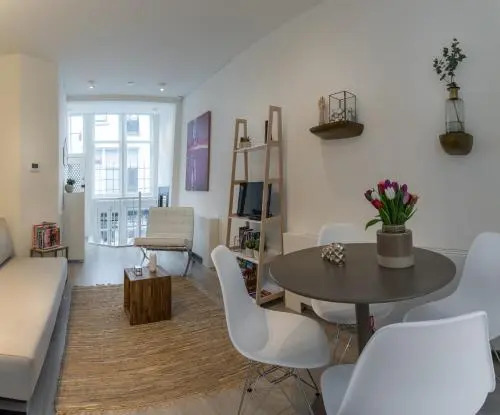 Luxury Flower Market Apartment