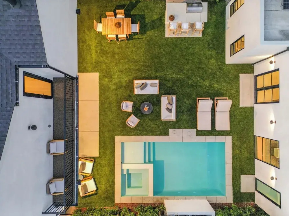 Colfax Estate   Modern Luxury Oasis in Prime Colfax Meadows