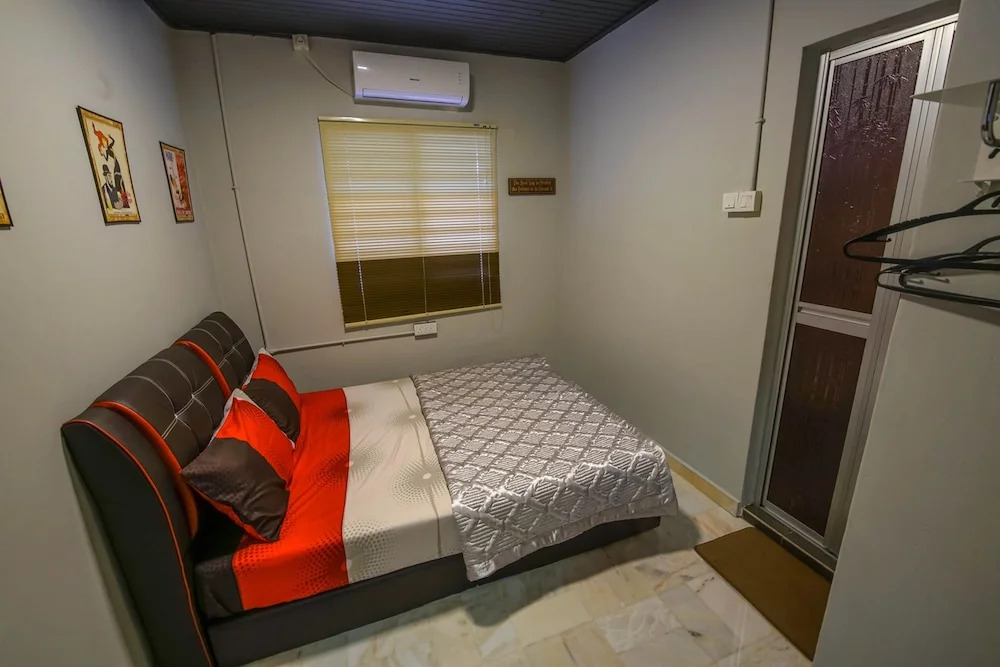 Rest & Relax 7 Room Ipoh Garden East