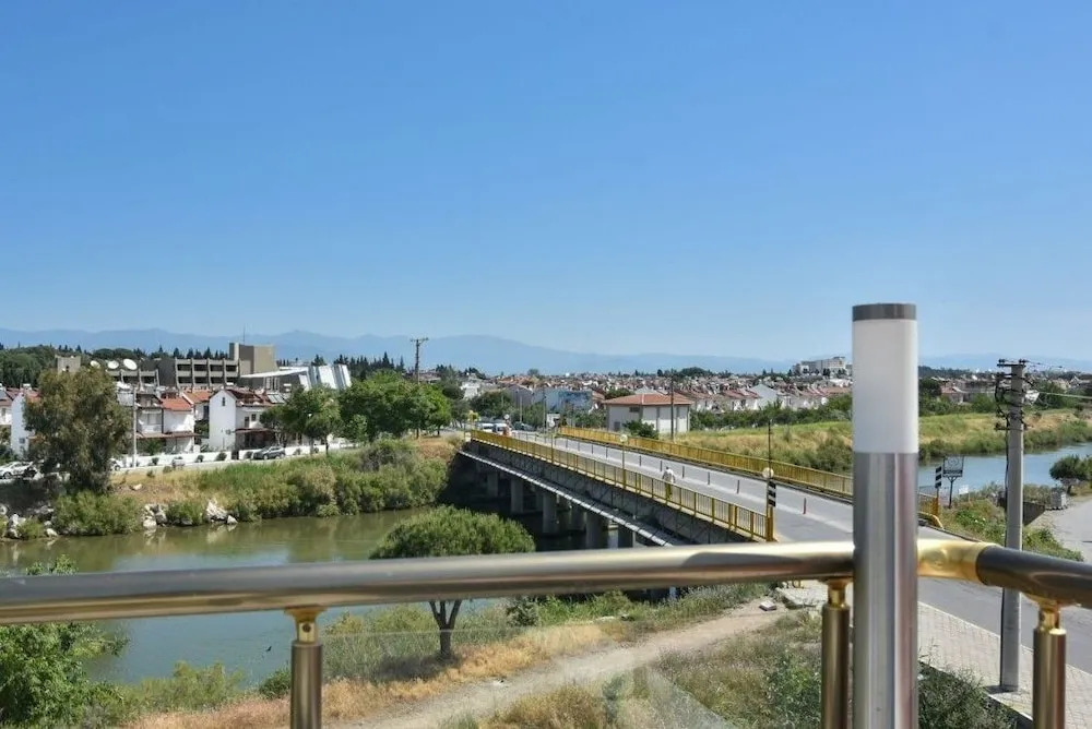 Kopru Hotel