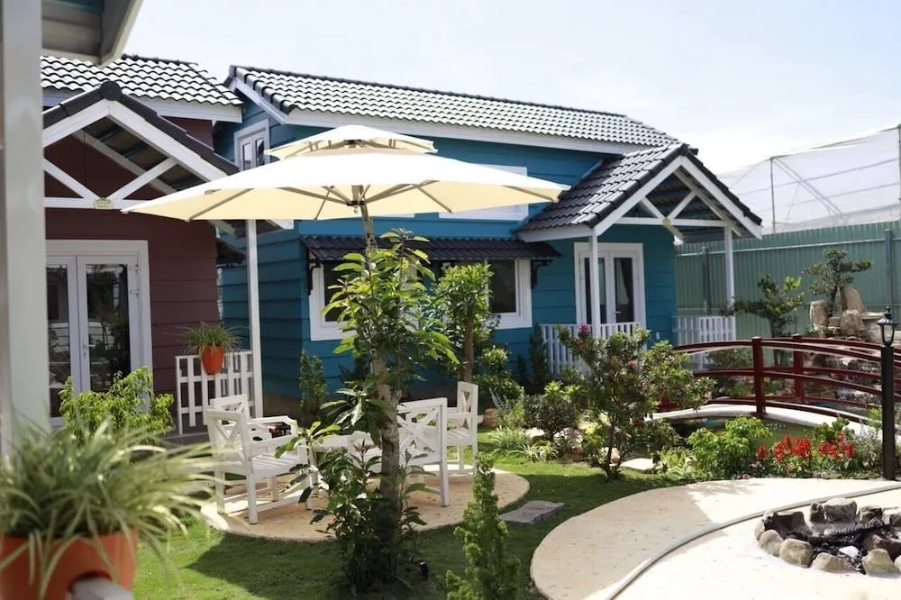 MM Garden Bungalow