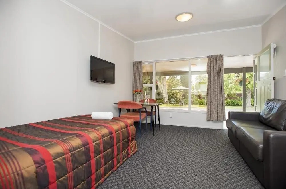 Travellers Inn Motel