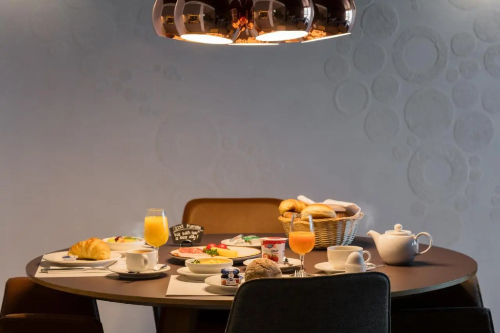 EMA House Hotel Suites