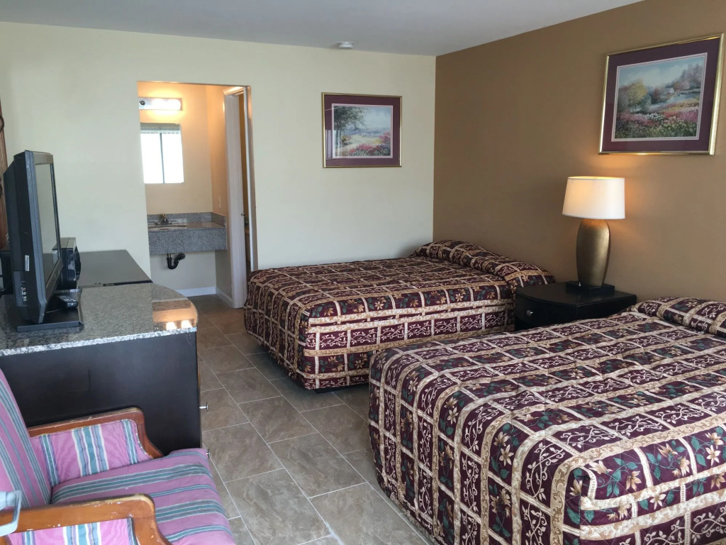 Sea Palace Motel