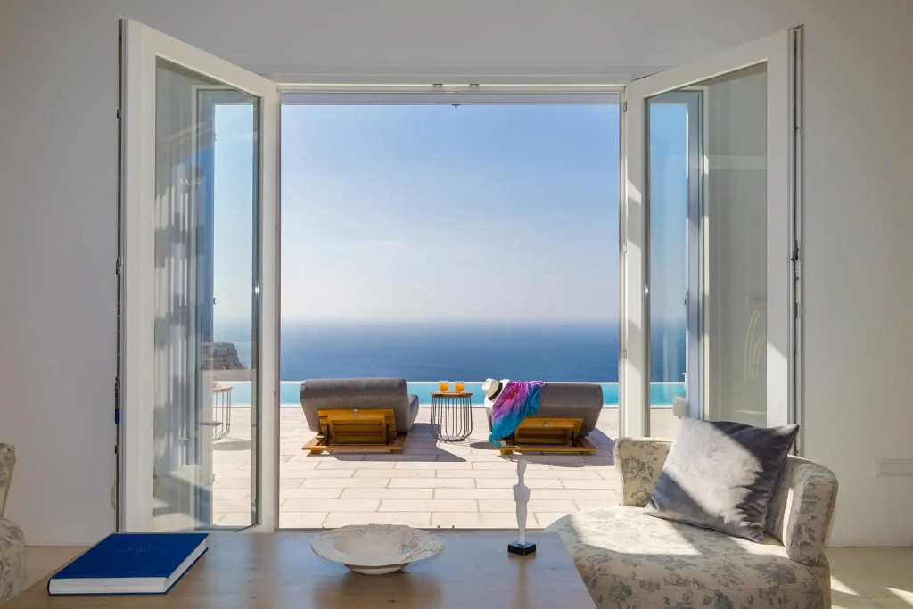 Villa Semeli Syros by Divine Property SA