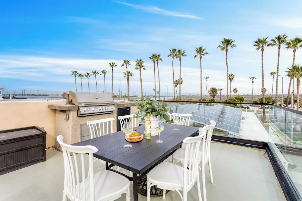 Velvet Sand Buyout by AvantStay Steps to Newport Beach Sleeps 22