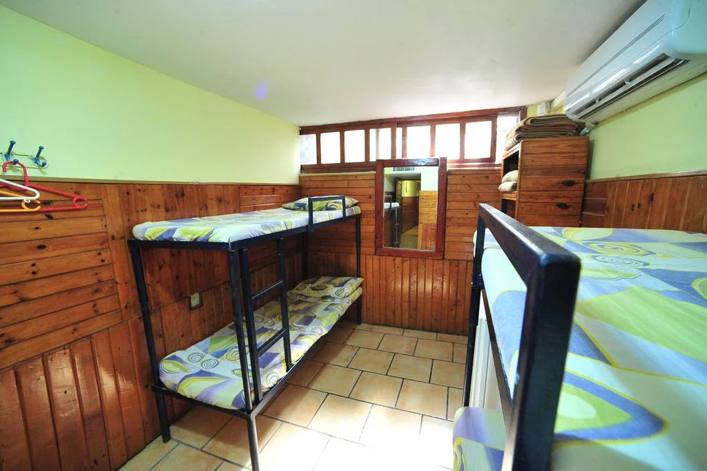 Corinne Hostel לזוגות ומשפחות וקורס צלילה