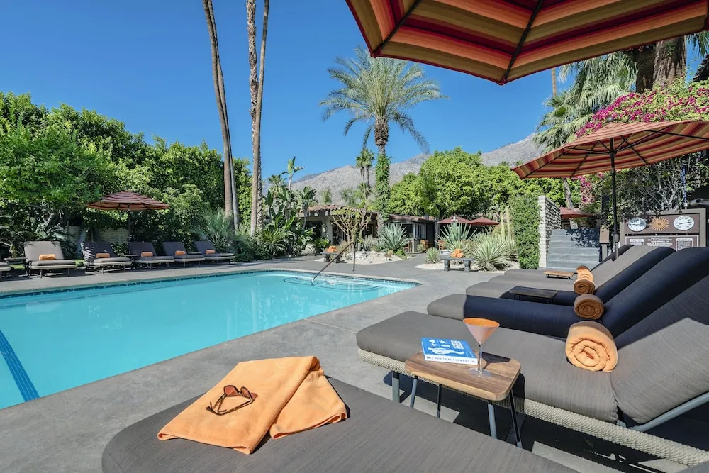 Santiago Resort - Palm Springs Premier Gay Men’s Resort