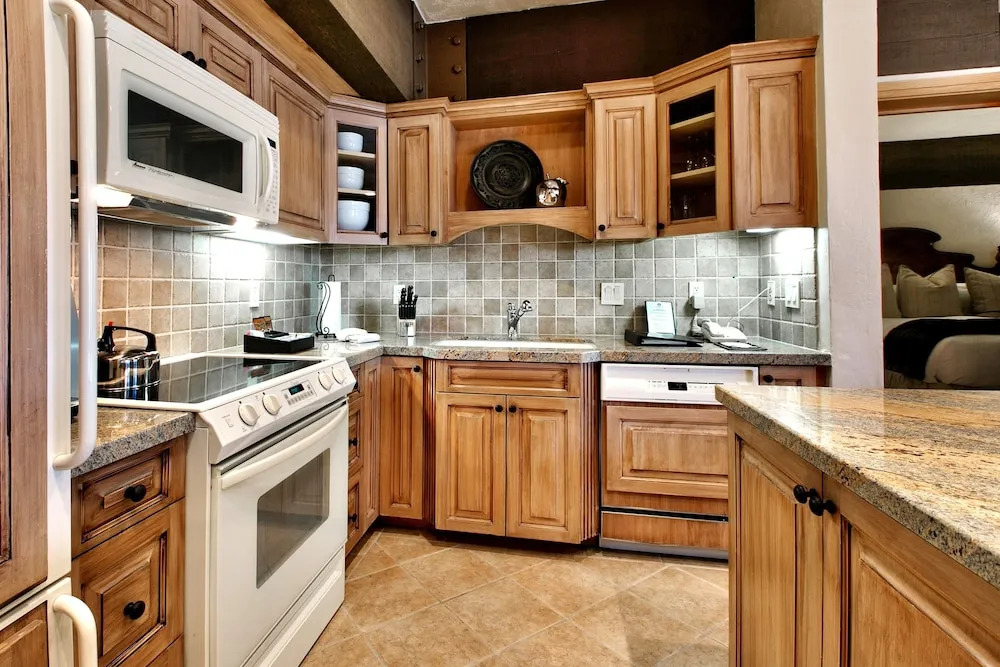Premium Luxury Three Bedroom Suite with Hot Tub