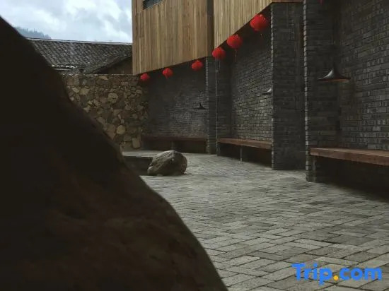 Yunshui Ruyi Travel And DL Tulou Culture B&B