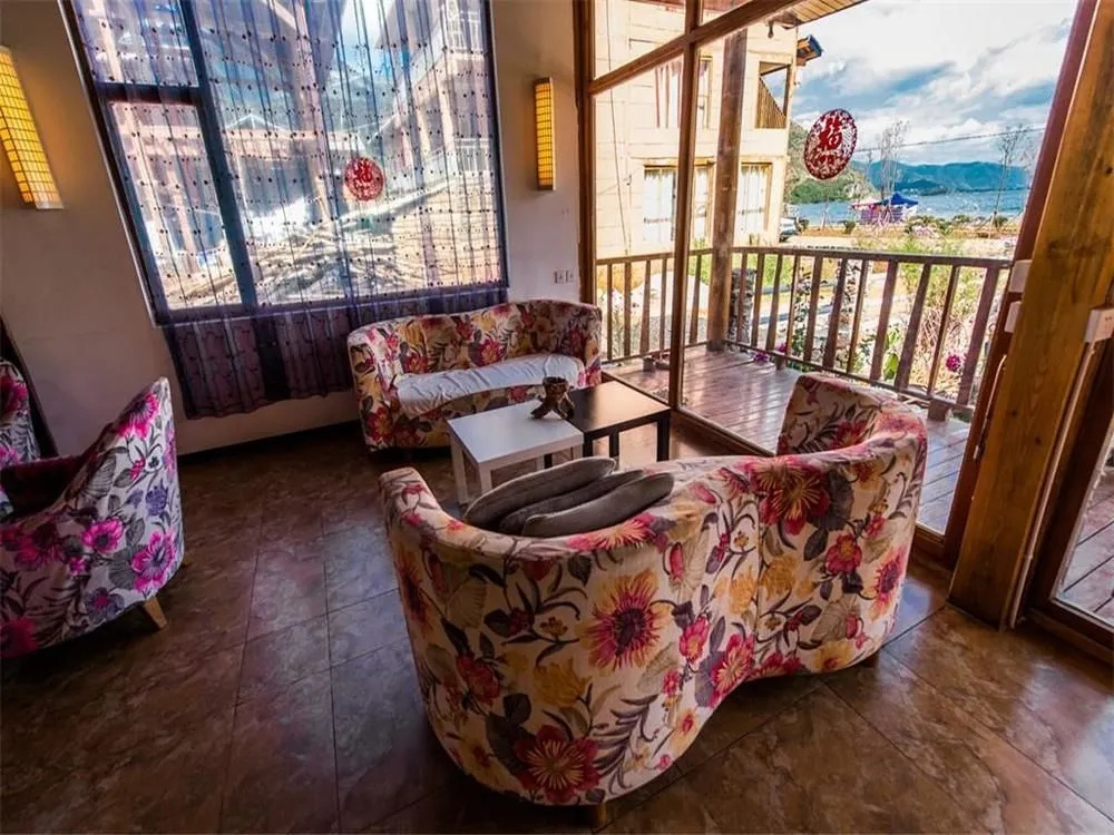 Yunhu Villa