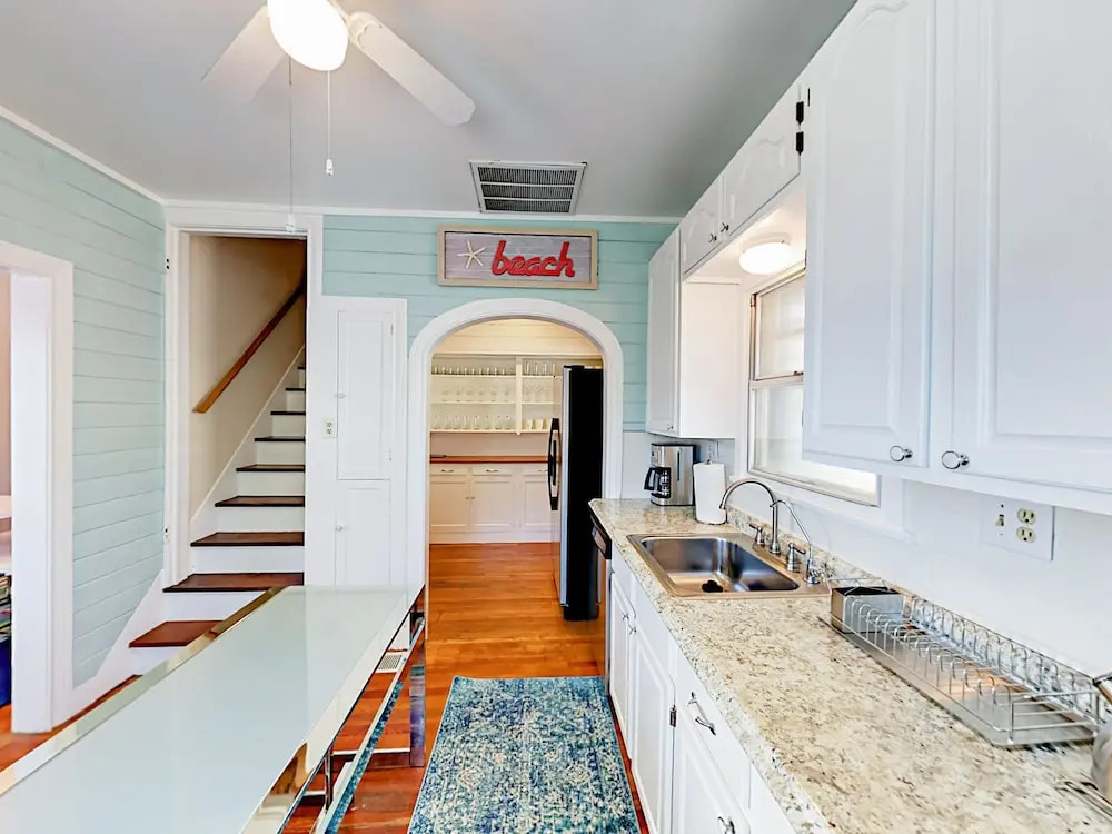 1028 Avenue M 1/2 Home 3 Bedrooms 2 Bathrooms Home