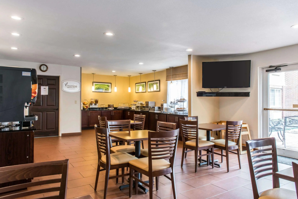 Sleep Inn & Suites Pittsburgh Airport