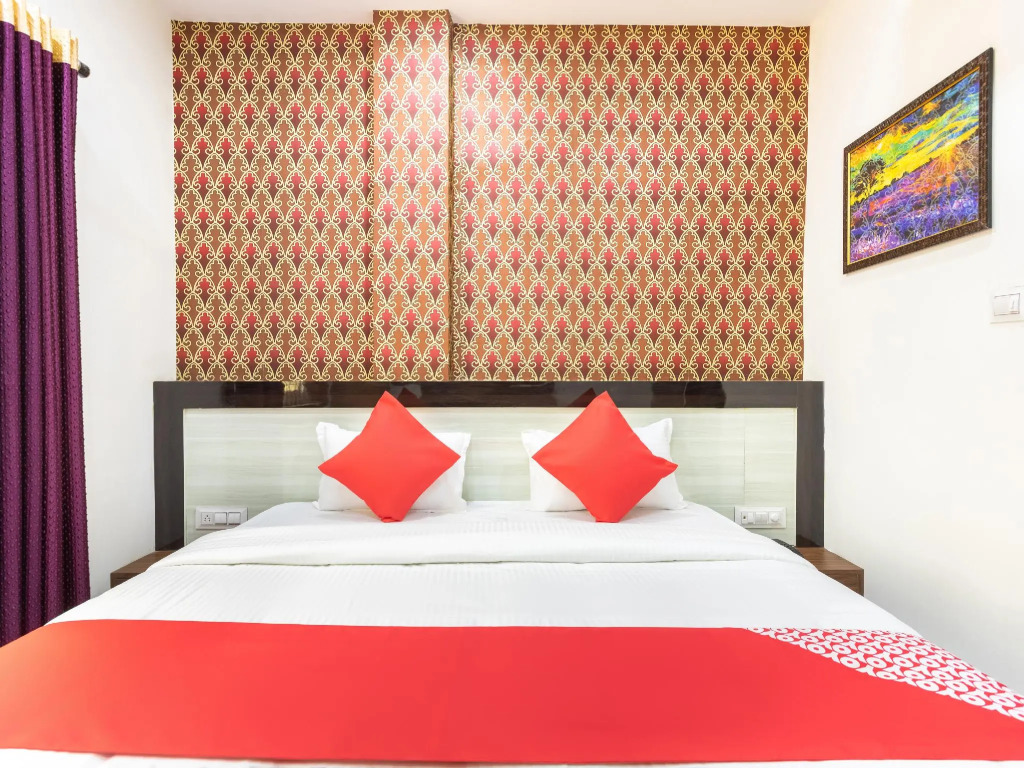 Hotel O Savitri Regency