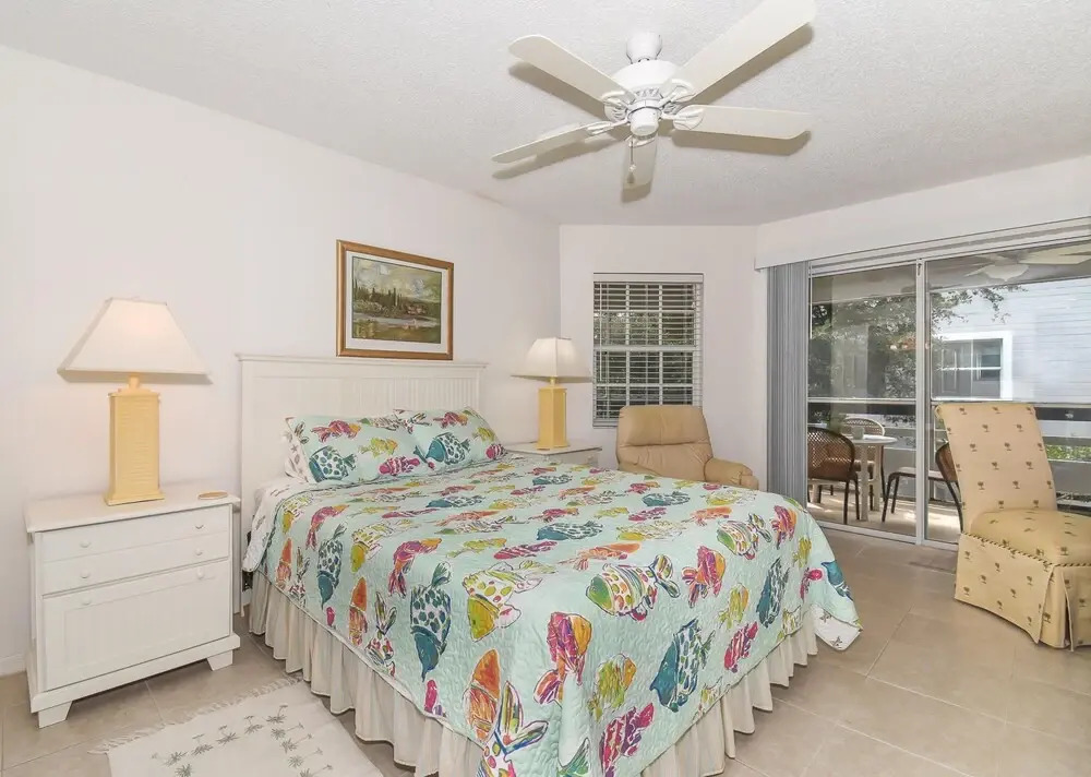 Quiet Beachside Veranda Within Seconds to the Beach Pool Sv173