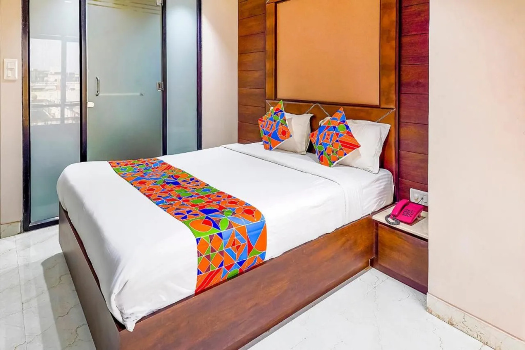 FabHotel Eros 211 - Nr Sreebhumi