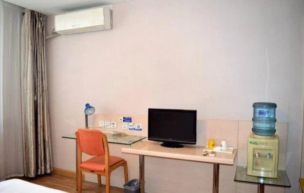 Eaka Hotel 365