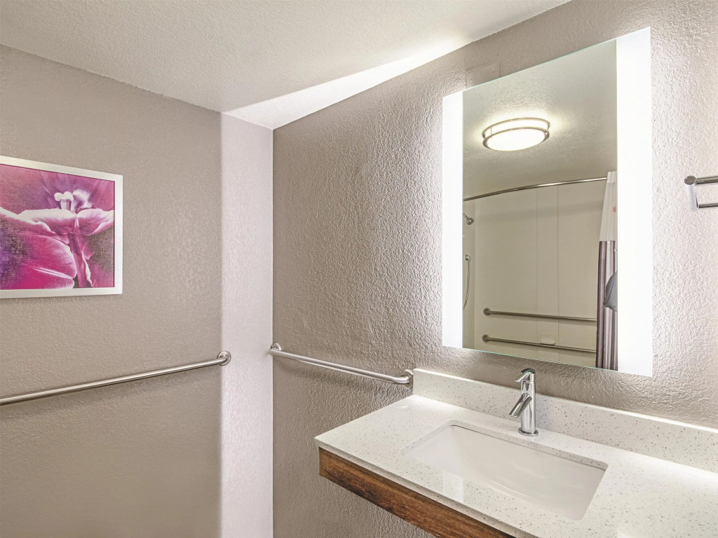 La Quinta by Wyndham Austin Airport