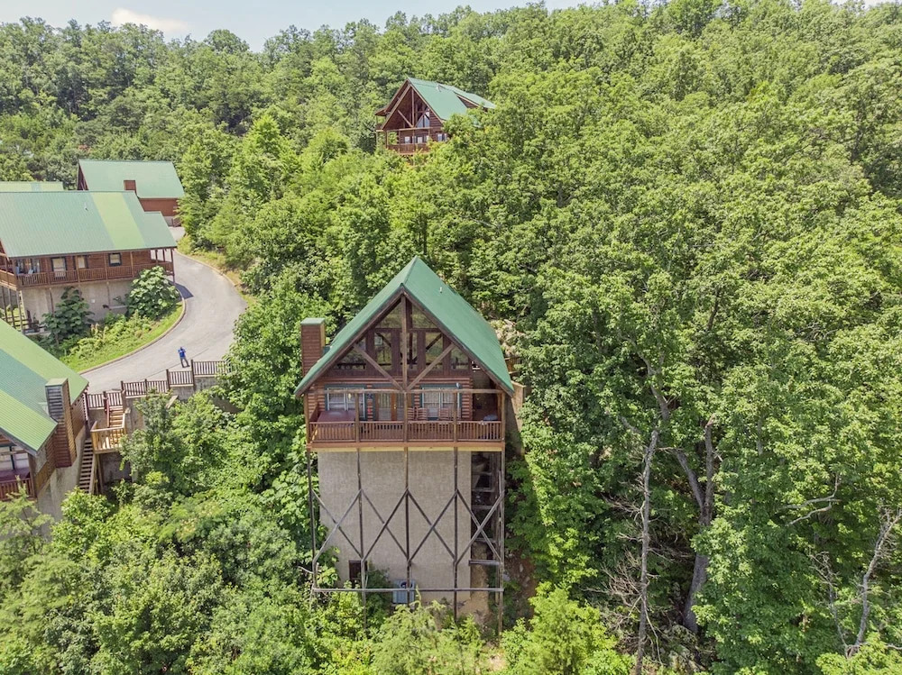 Majestic Mountain View - Great Location! - Convenient to Everything! cabin