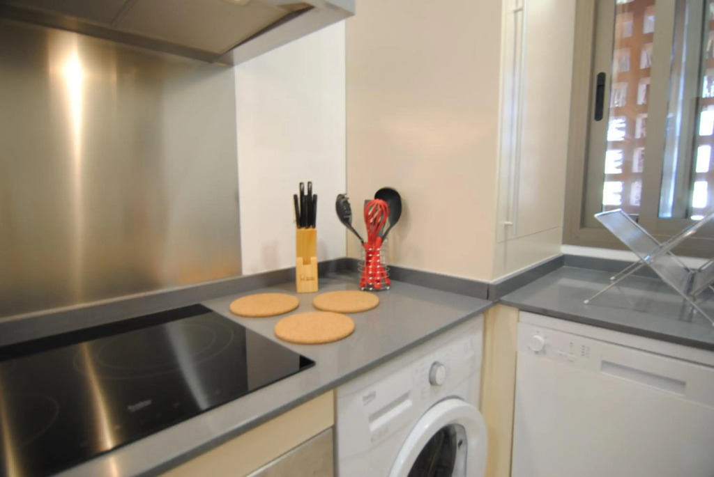 Resort Style 2 Bedroom Apartment near Marbella FREE WIFI & PARKING