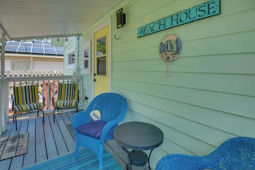 2 Blocks to Canal St: New Smyrna Beach Home