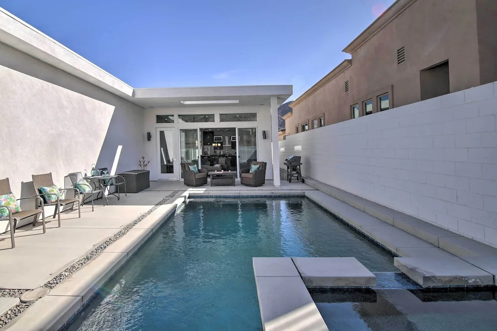 068332: 'desert Pearl' 3 BR Oasis w/ Private Pool!