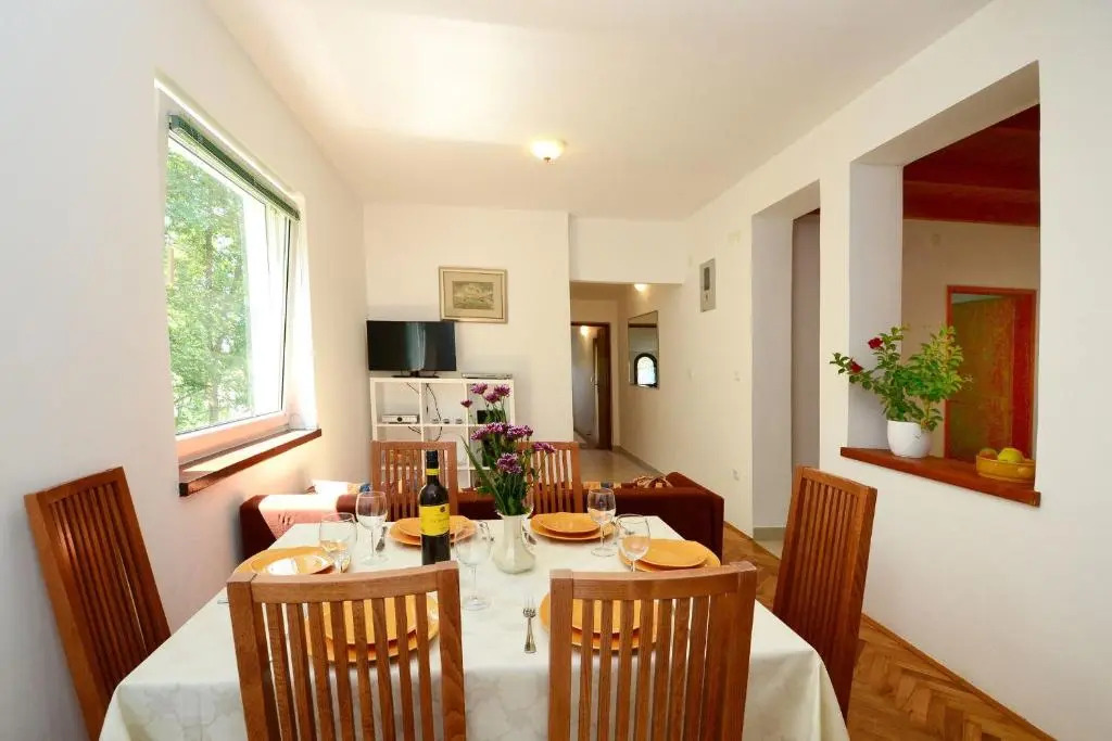 Apartments Tena