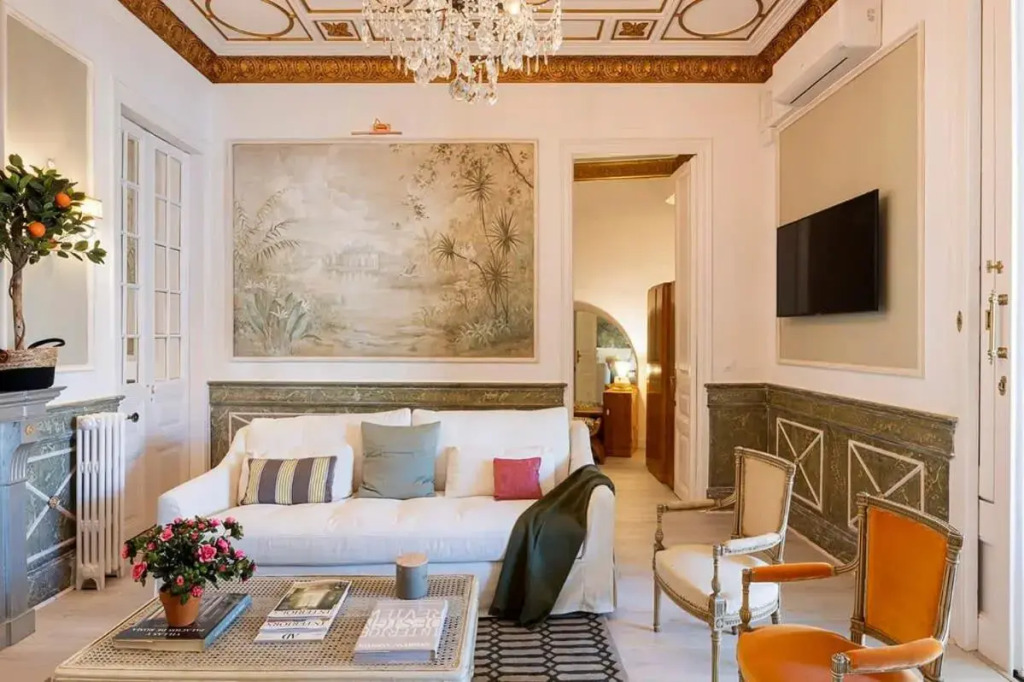 Placa Catalunya V Charming and Exquisite 5Bd Apartment with Large Balcony