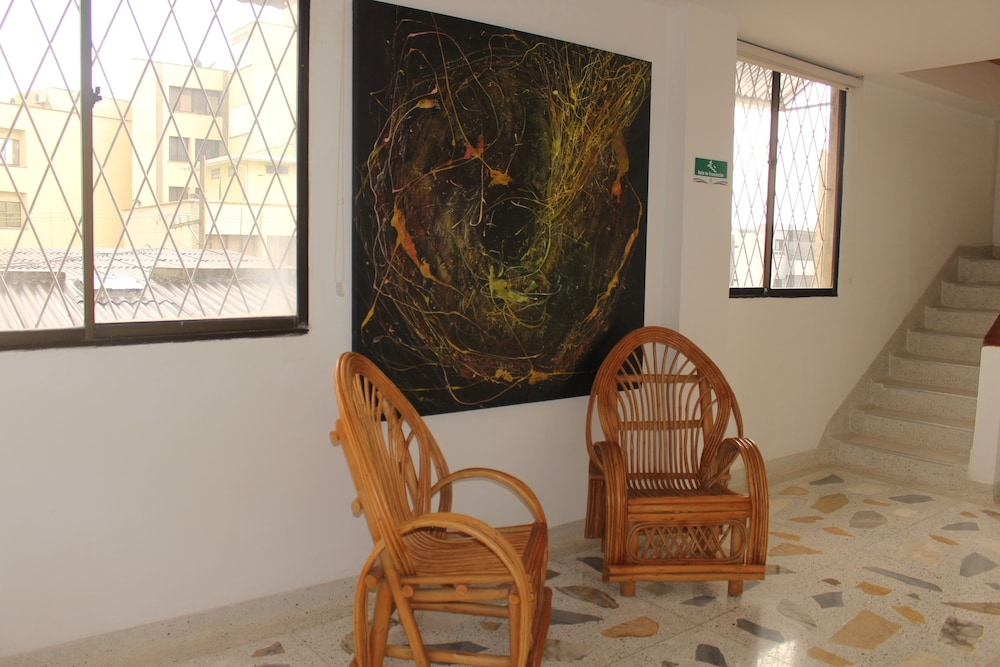 Hotel Iraka Zenu