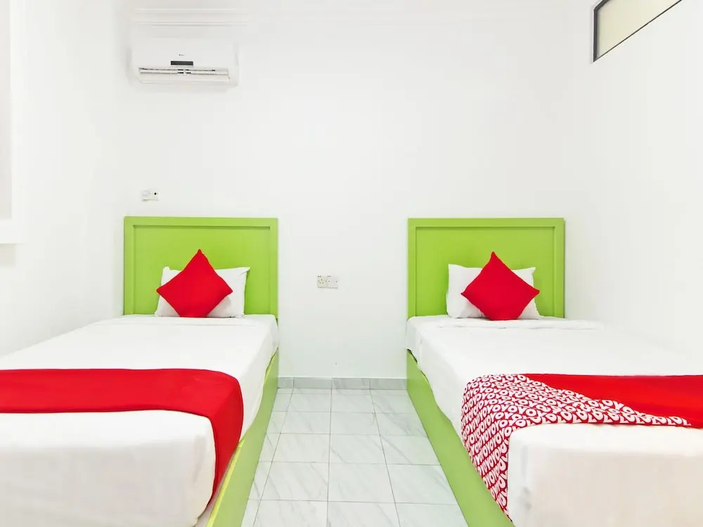 Y Hotel