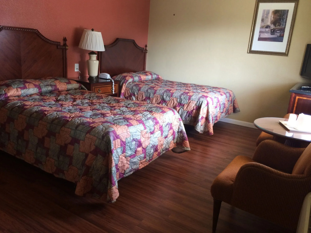 Sundial Lodge