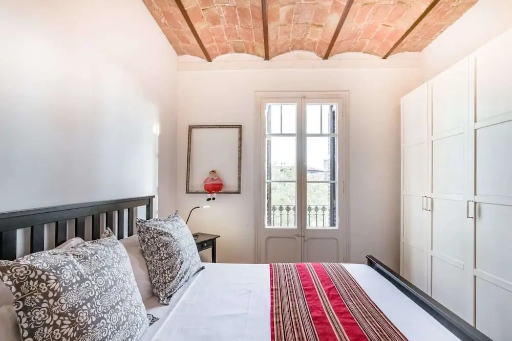 Designer 1 Bed Apartment near Plaza España