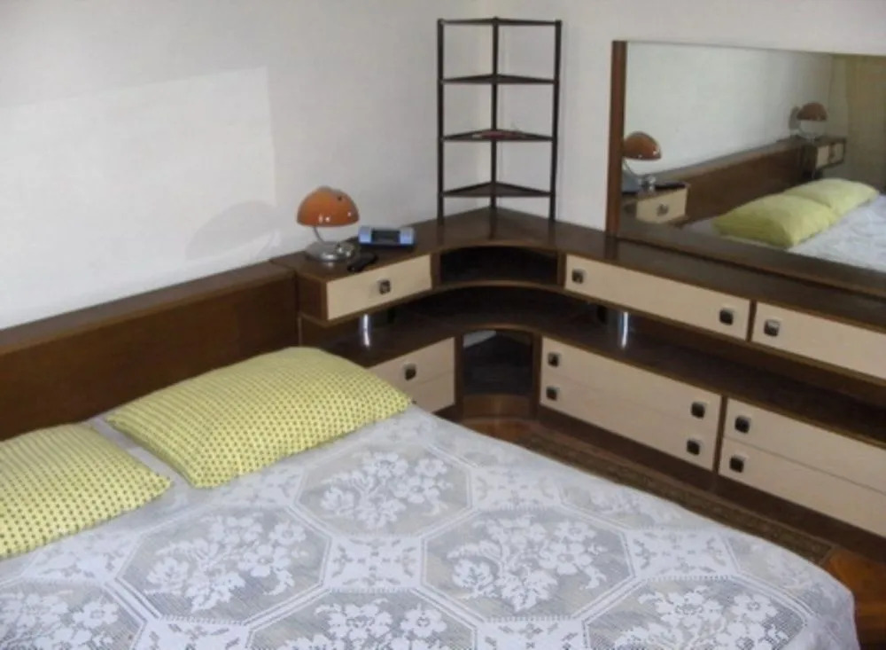 Apartment & Rooms House with Garden