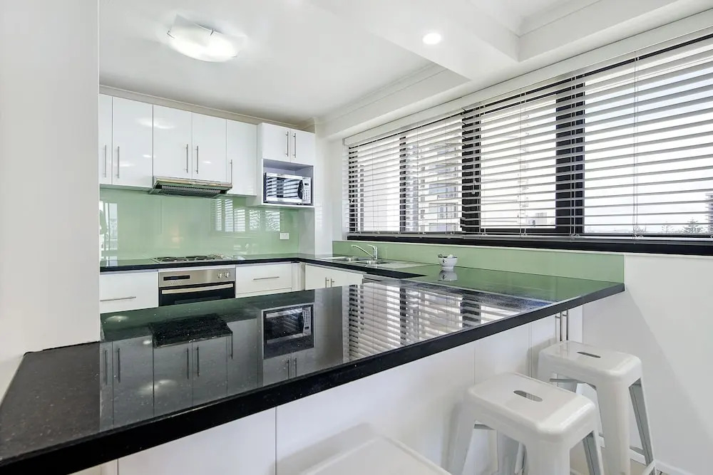 South Pacific Dream, Central Broadbeach