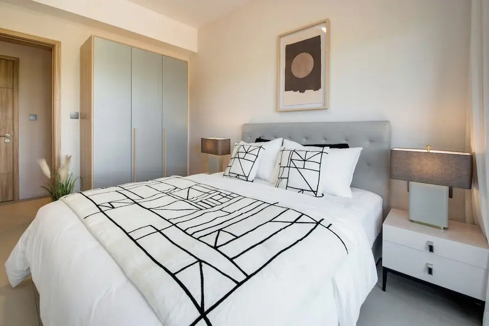 The Luxury Verdant Garden Hotel
