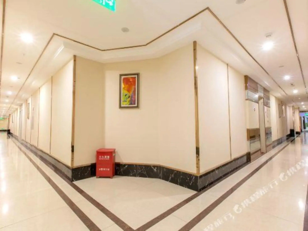 New Beacon Shangju Hotel (Hanzhengjie Subway Station Wuzhan Convention Center)