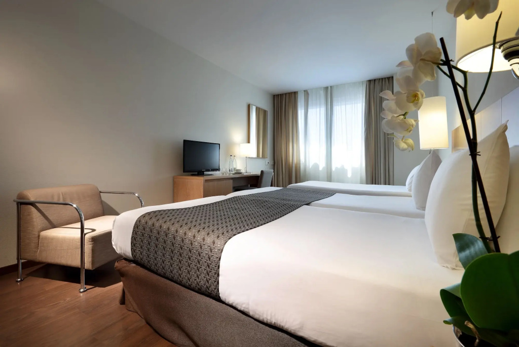 Отель Eurostars Lucentum
