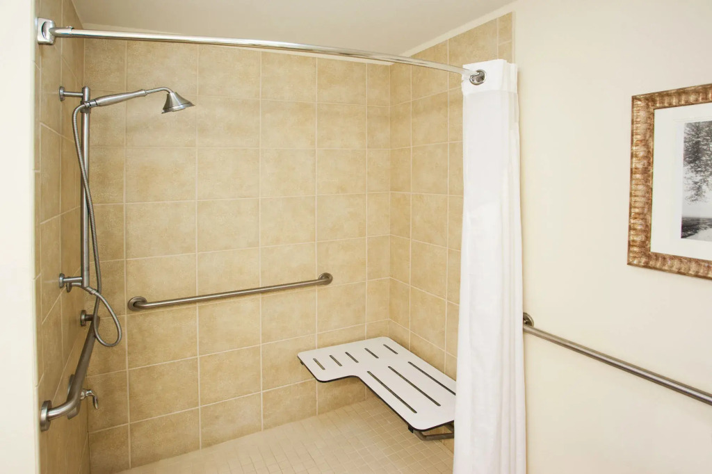 Holiday Inn Express & Suites Baton Rouge East by IHG