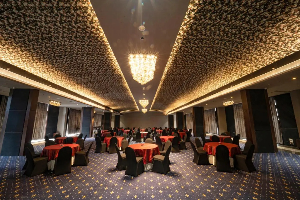 Essentia Luxury Hotel Indore