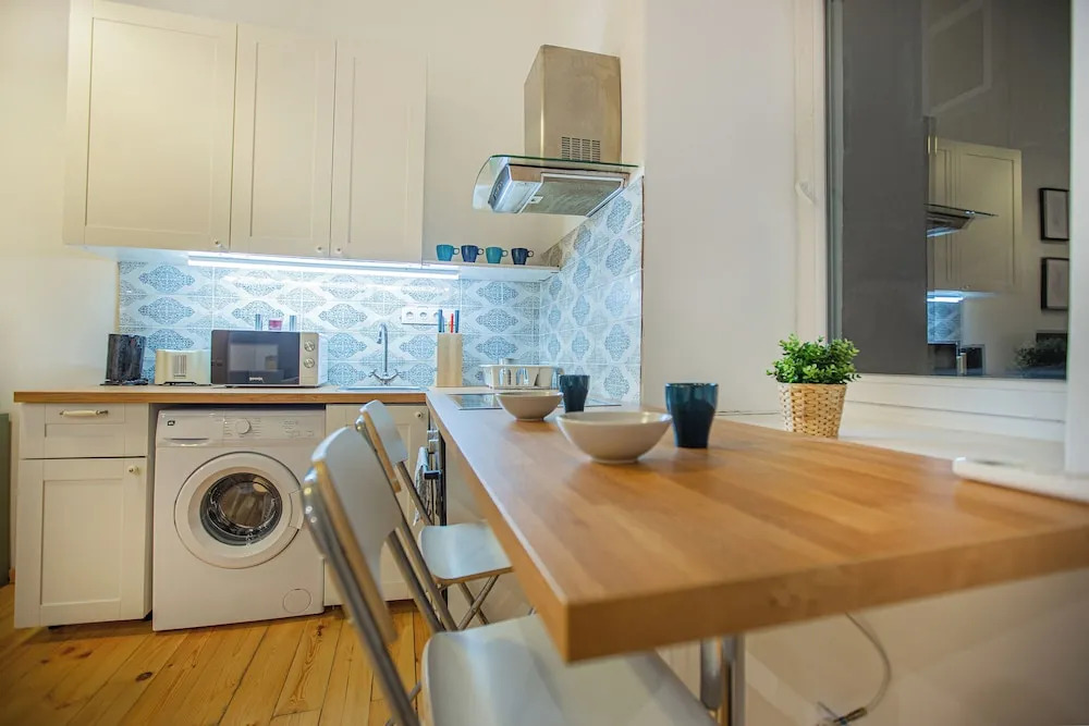 Cute gallery flat in Budapest Pearl