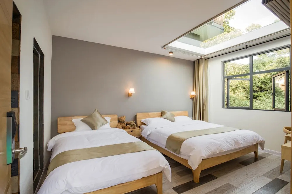 Guilin Lakeside Yige Hotel