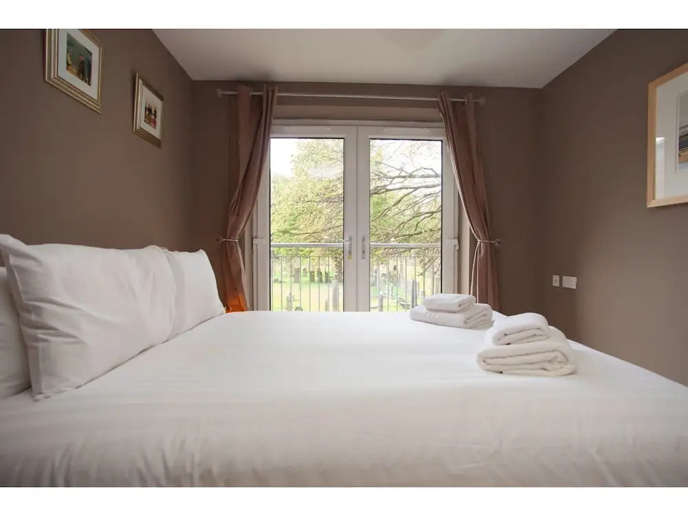 Gorgeous 2 Bed Flat in Historical Edinburgh