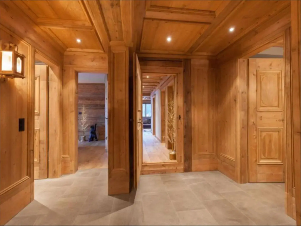 Apartment in villa in the heart of St. Moritz-Dorf
