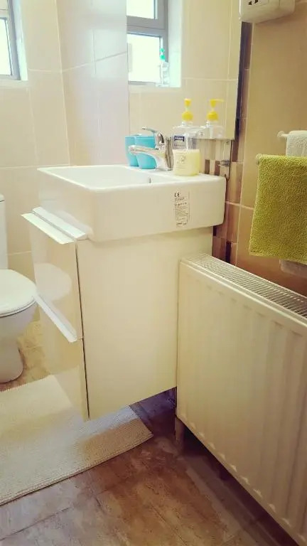 Two Bedroom Shmeisani Apartment