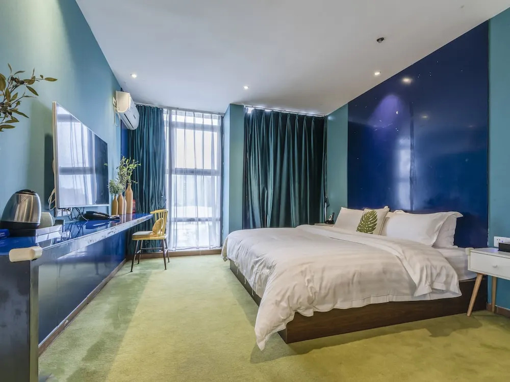 Mingjunwei Hotel