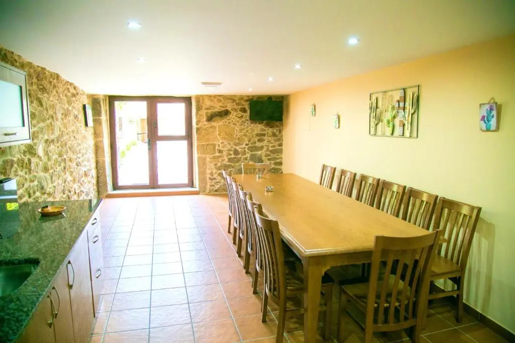 House with 4 bedrooms in Cuntis with wonderful mountain view private pool enclosed garden 18 km from the beach