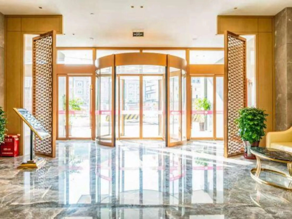 Youchi Hotel (Nanning Huqiu Subway Station)