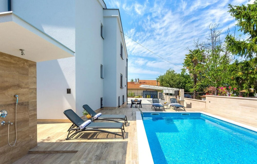 Stunning Apartment in Malinska With Outdoor Swimming Pool, Wifi and Swimming Pool