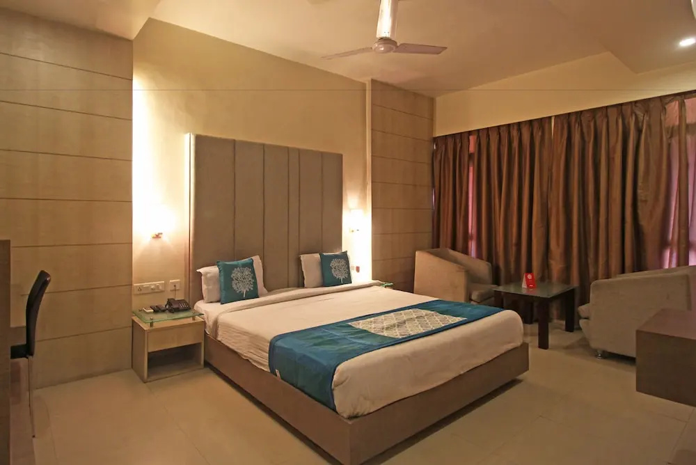 OYO 5047 Hotel President